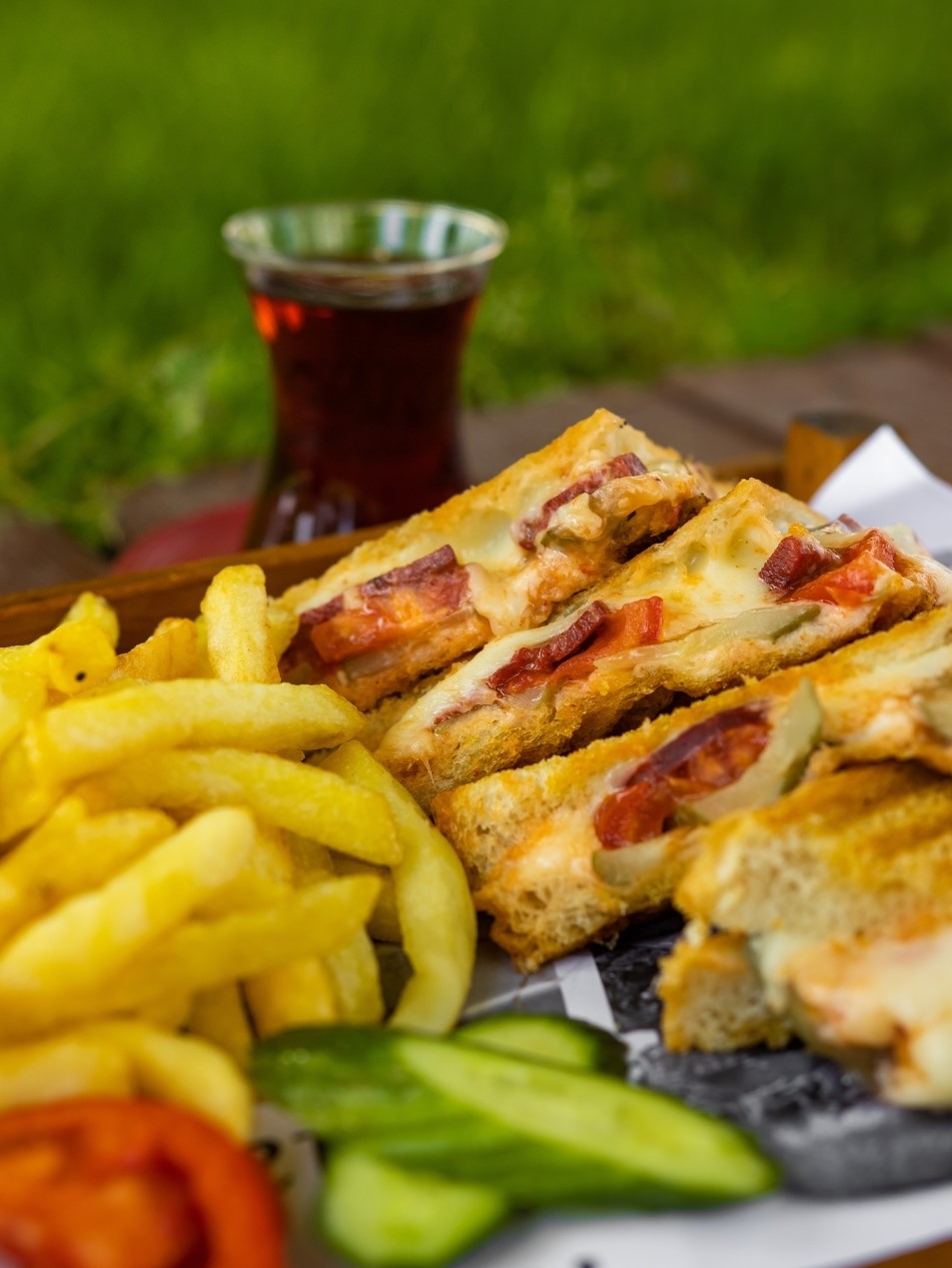 Yengen Tost